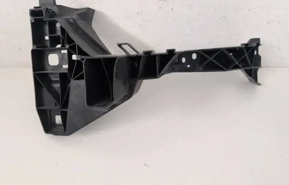 Audi Q7 4M Headlight/headlamp mounting bracket 4M0805607B