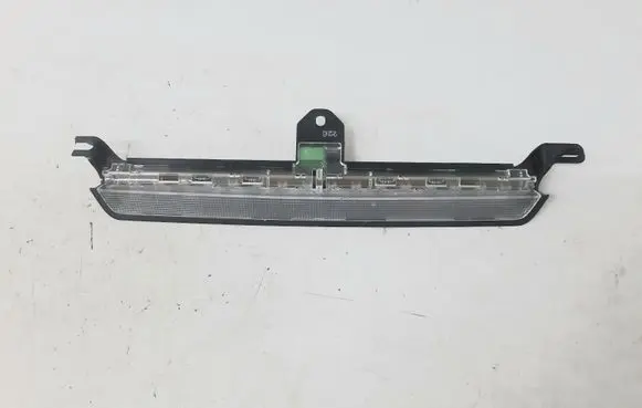 Volvo V70 Third/center stoplight 8658948