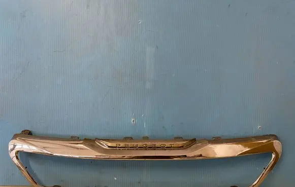 Peugeot 308 Front bumper upper radiator grill AA35899408
