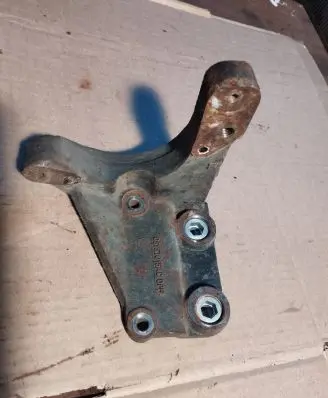 Dodge Journey Engine mounting bracket 05157015AC