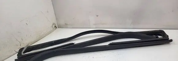 Peugeot 308cc Trunk rubber seal (body)