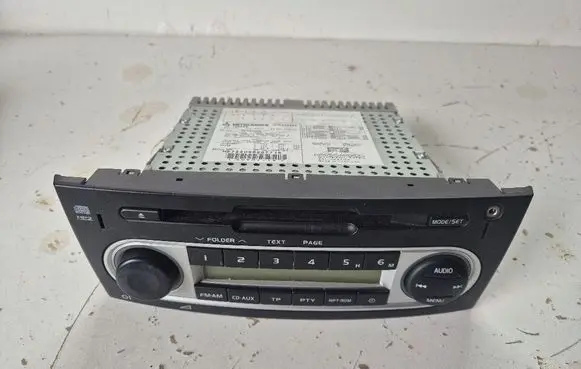 Mitsubishi Colt Radio/CD/DVD/GPS head unit MZ314161