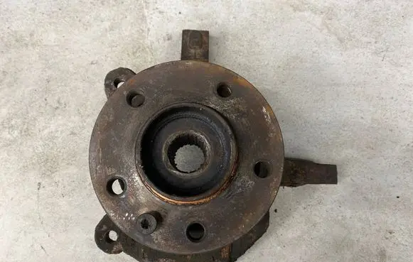 Opel Vivaro Front wheel hub spindle knuckle