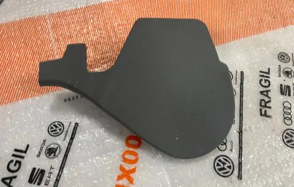 Audi Q7 4M Front door seat control surround trim 4M0881327