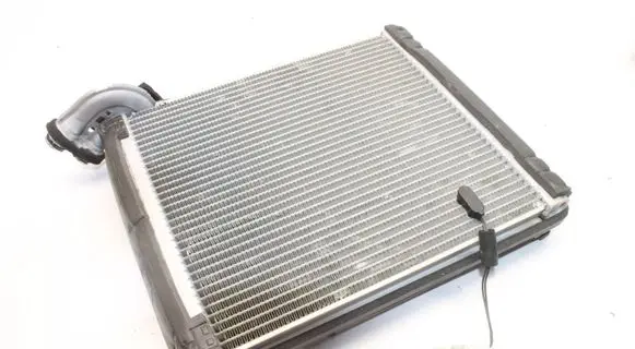 Toyota Verso-S Air conditioning (A/C) radiator (interior) 