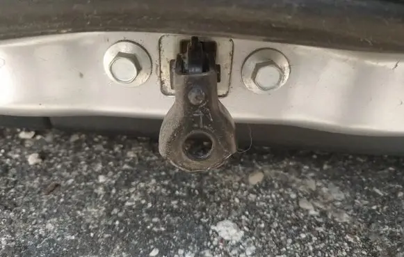 Honda FR-V Rear door check strap stopper