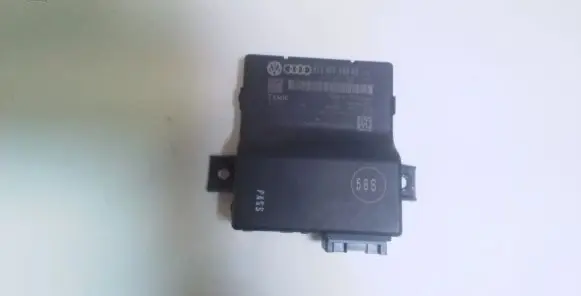 Audi A4 S4 B8 8K Gateway control module 8T0907468AE
