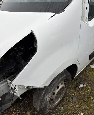 Renault Master III Fender