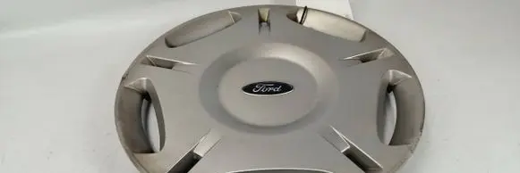 Ford Mondeo Mk III R15 wheel hub/cap/trim 1S71-1130-A
