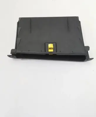 Ford Mustang VI Glove box