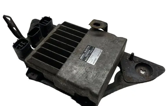 Toyota Avensis T250 Fuel injection control unit/module 8987120070 1310001371
