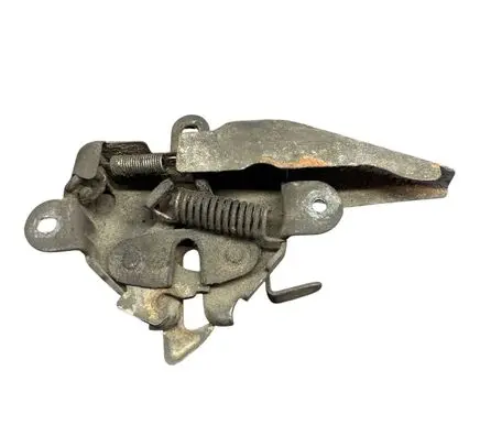 Toyota Previa (XR30, XR40) II Engine bonnet/hood lock/catch