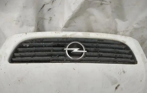 Opel Zafira A Front grill