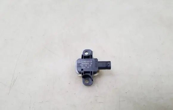Mercedes-Benz A W176 Airbag deployment crash/impact sensor A1668210351