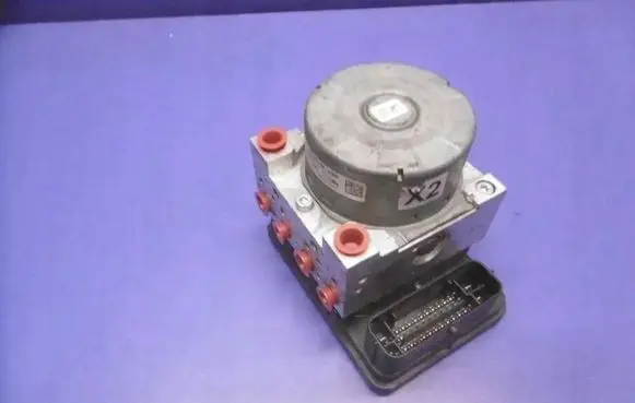 Ford B-MAX ABS Pump D1B12C405AE 10022004364 D1B12C013BC