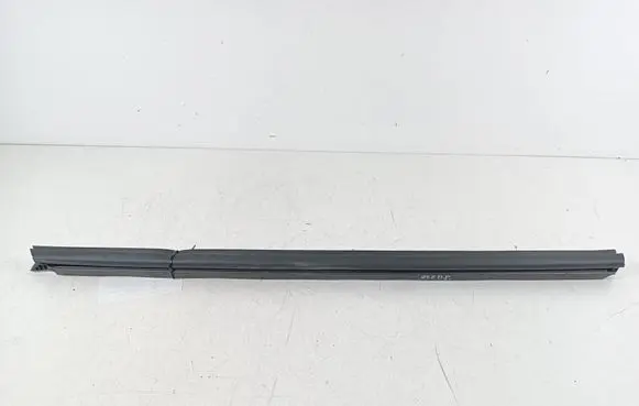 Mercedes-Benz GLS X166 Front door rubber seal A2927250400
