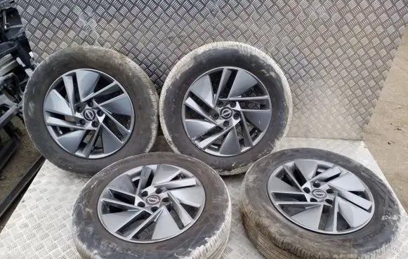 Nissan Qashqai J12 R17 alloy rim 6UA2A
