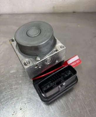 Toyota C-HR I Master brake cylinder