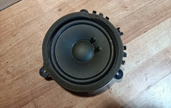 Volvo V40 Front door speaker 30657445