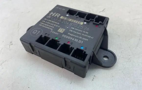Mercedes-Benz C W204 Door control unit/module A2048702526