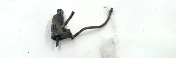 Skoda Octavia Mk1 (1U) Windscreen/windshield washer pump 1to955651a 1370105