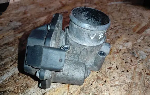 Hyundai i40 Throttle valve 351002A900