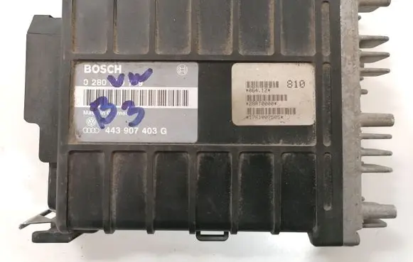 Volkswagen PASSAT B3 Engine control unit/module 443907403G 0280000739