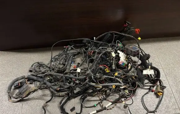 Engine installation wiring loom