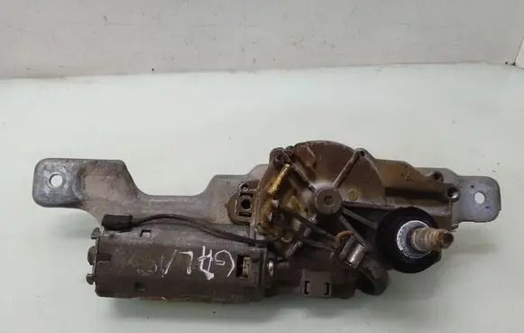 Volkswagen Golf III Rear window wiper motor 1H6955717