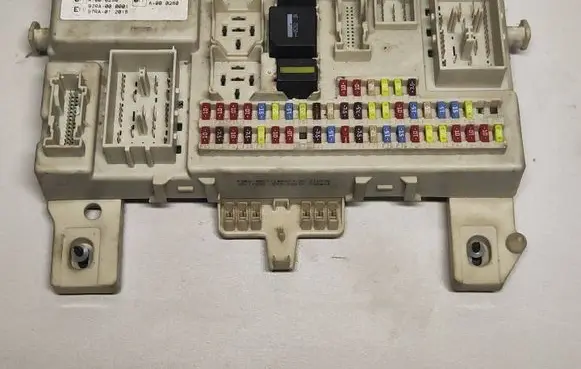 Ford Focus Fuse box set 5A75811 4M5T14A073 4M5T14014