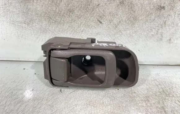Nissan Patrol Y61 Front door interior handle