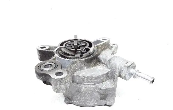 Volvo V70 Vacuum pump