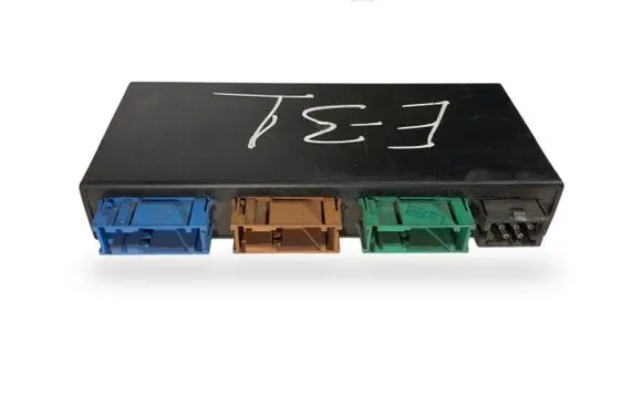 BMW 8 E31 Comfort/convenience module 8362362 62118362362