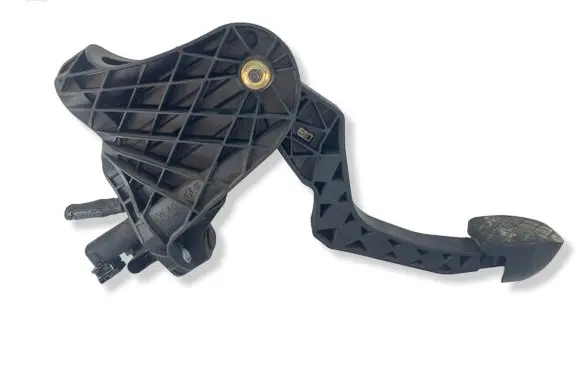 Volkswagen PASSAT B6 Clutch pedal 3C1721059H
