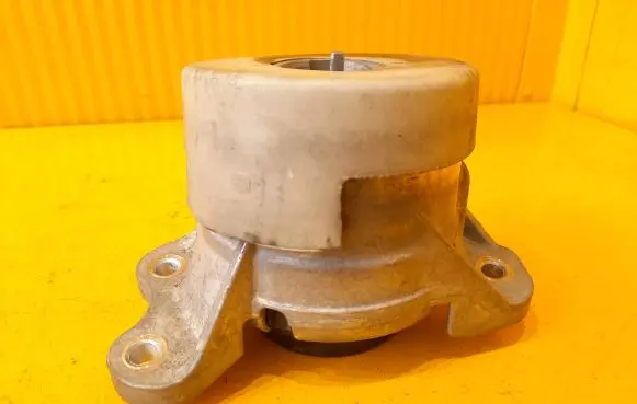 Mercedes-Benz GLC X253 C253 Engine mount vacuum valve A2052401000