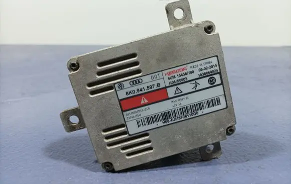 Audi Q5 SQ5 Voltage converter/converter module 8K0941597B