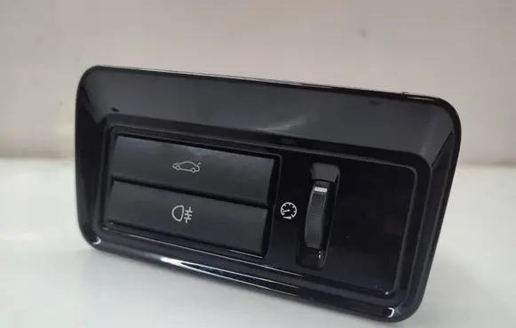 Tailgate opening switch