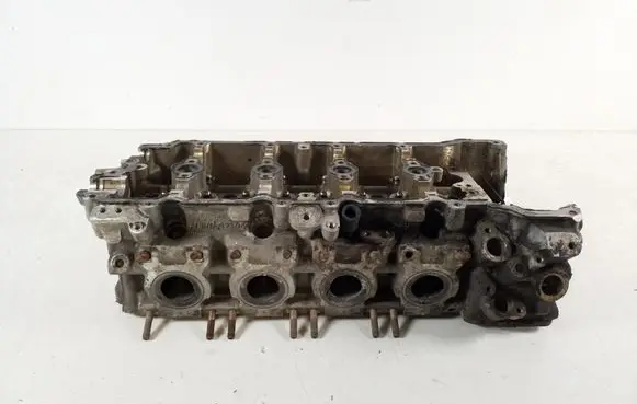 Mercedes-Benz C W205 Engine head 