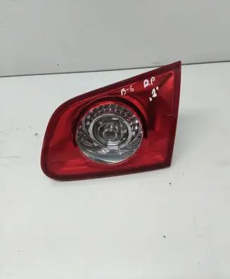 Tailgate rear/tail lights