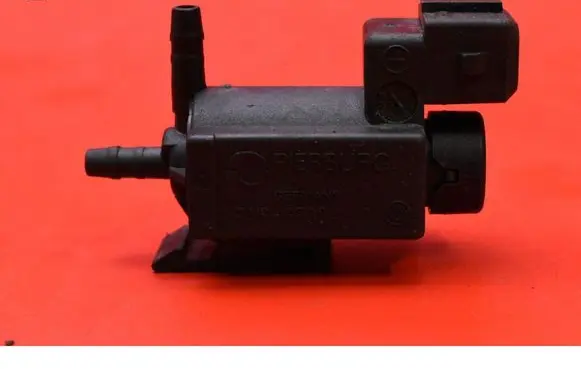 Volvo S60 Vacuum valve 30611668