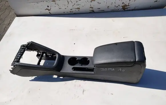 Volkswagen Jetta VI Armrest 