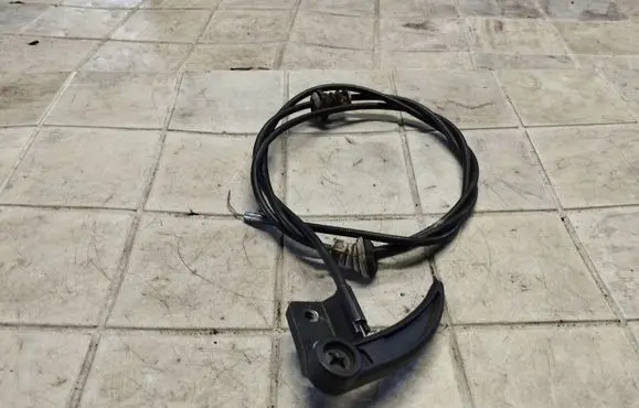 Volkswagen Fox Engine bonnet (hood) release handle