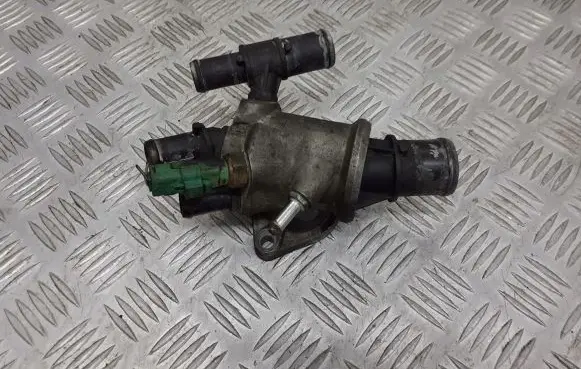 Alfa Romeo 147 Thermostat housing V2836-88