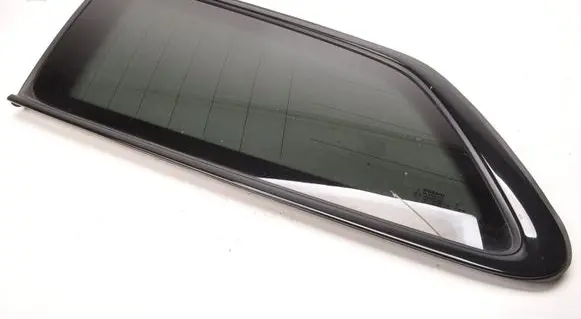 Volvo S90, V90 Rear side window 31477832
