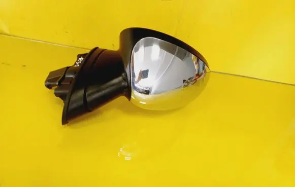 Front door electric wing mirror