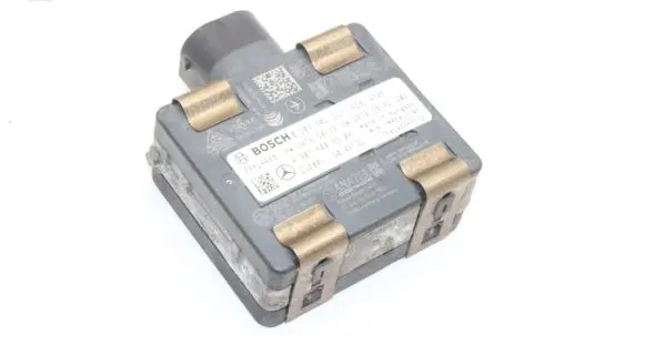 Mercedes-Benz Sprinter W907 W910 Distronic sensor radar A9079009304