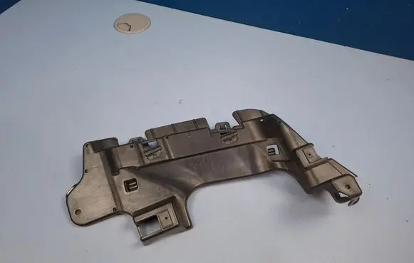 Mercedes-Benz GLC C253 Front bumper mounting bracket A2538850106