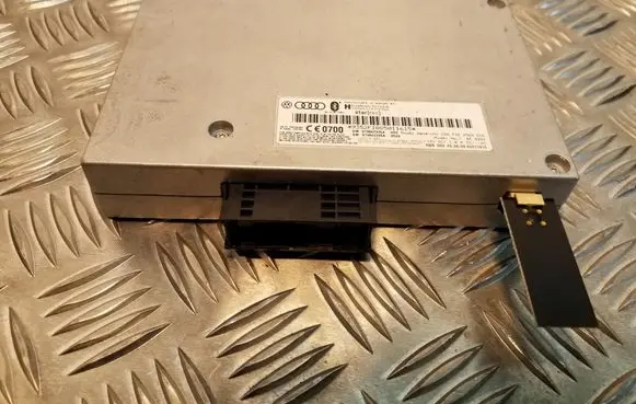 Audi A4 S4 B8 8K Bluetooth control unit module 8T0862335A