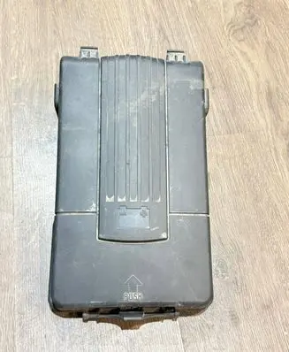 Audi A3 S3 8P Battery box tray cover/lid 1K0915443C