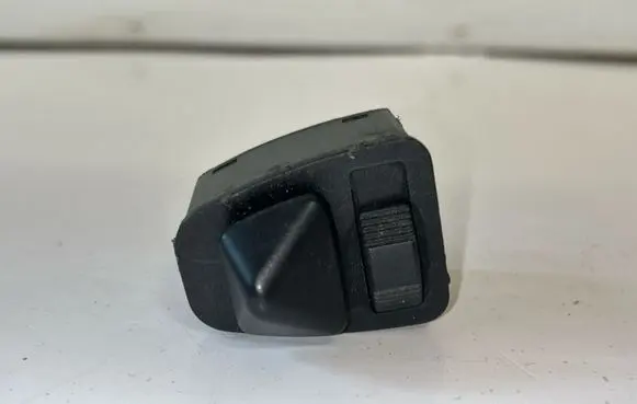 BMW 3 E46 Wing mirror switch 83736919